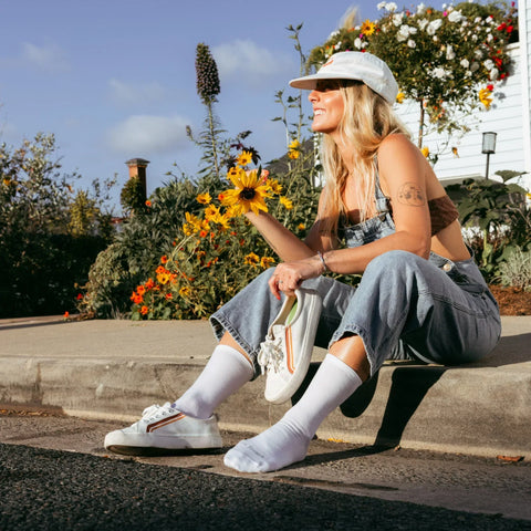 Women's Solid Basic Crew Lightweight Lifestyle Socks